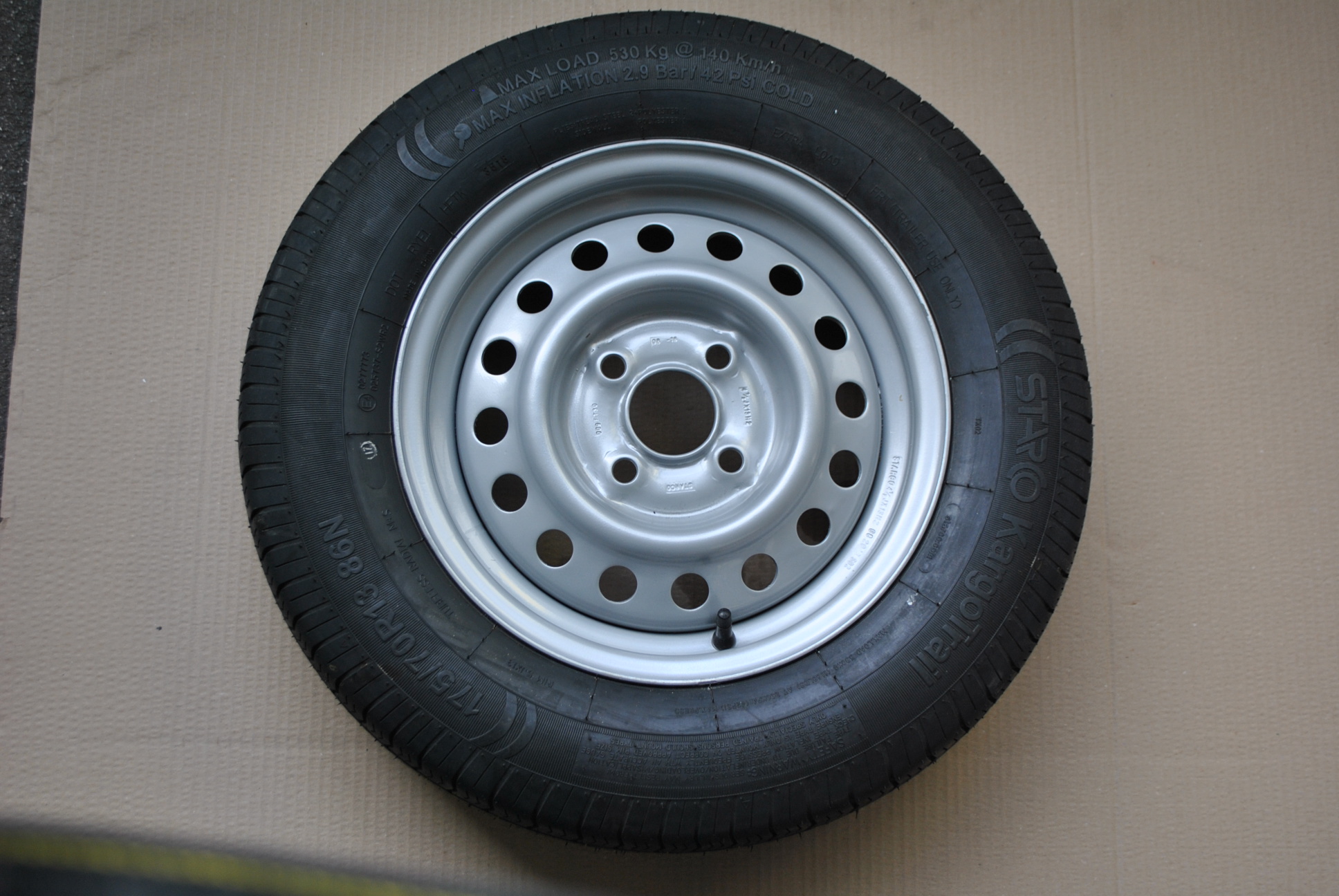 Reifen 175/70R13 86N Felge ET30;4,5J13 4x100