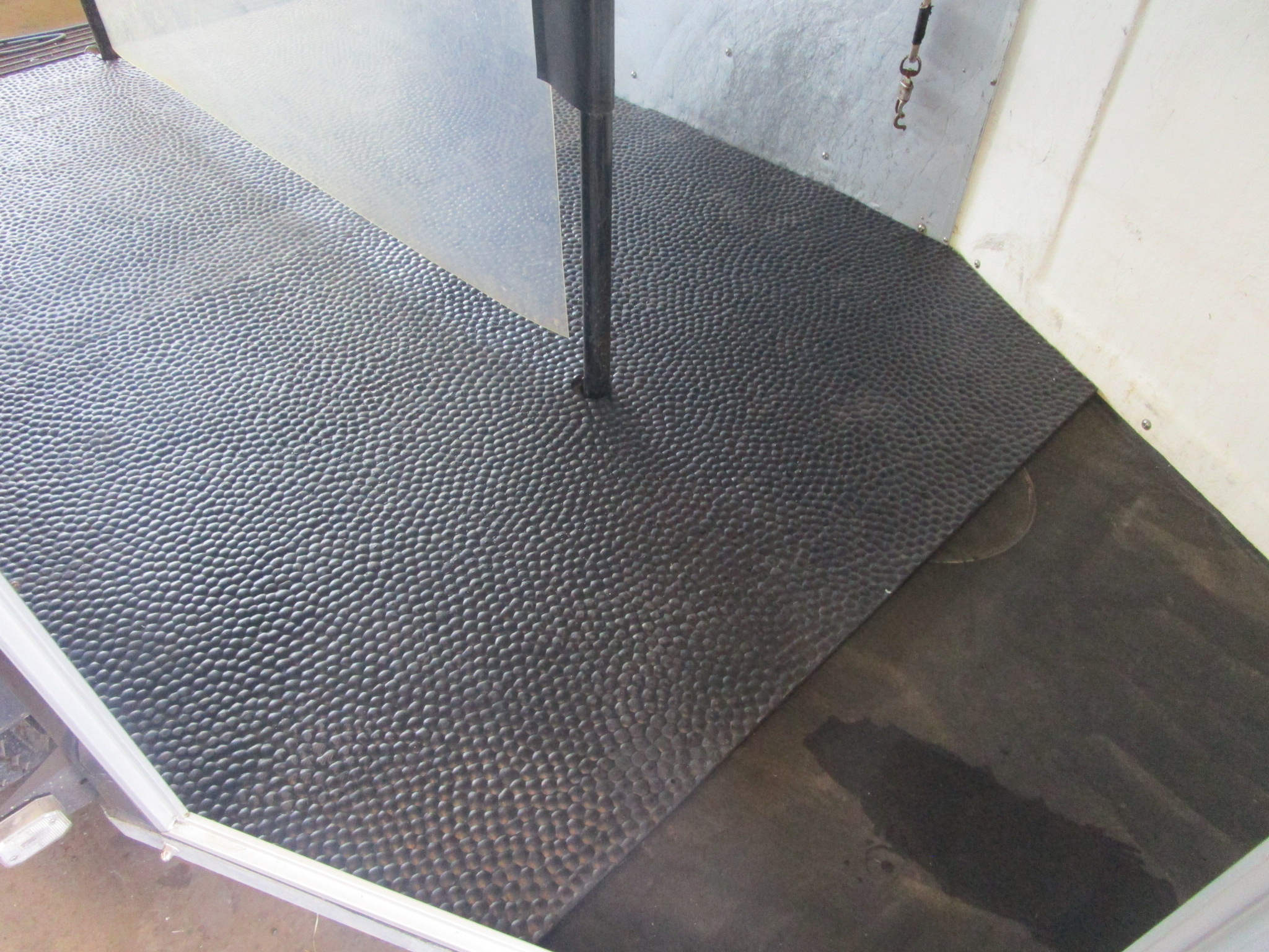 Gummiboden/Verschleißmatte 17mm CH 2 Matten | HUMER